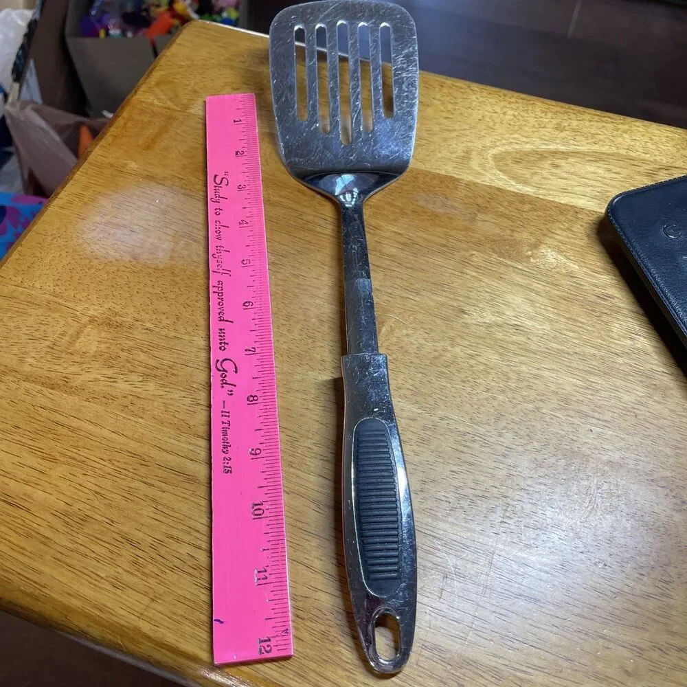 PREMIUM STAINLESS STEEL SLOTTED SPATULA – SILVER & BLACK HANDLE
